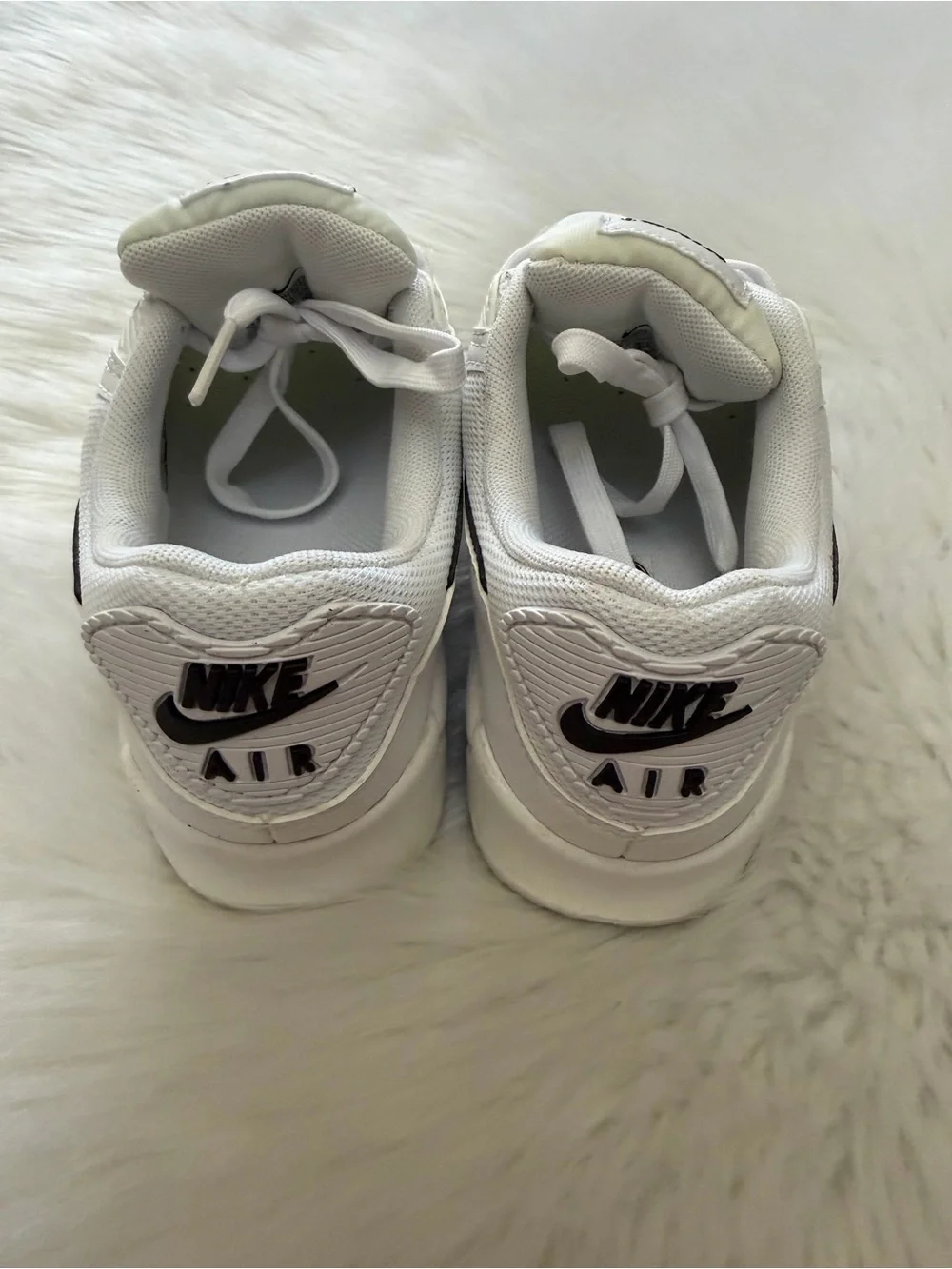 Nike Air Max 90 White/Black Low-Top Sneakers S 6